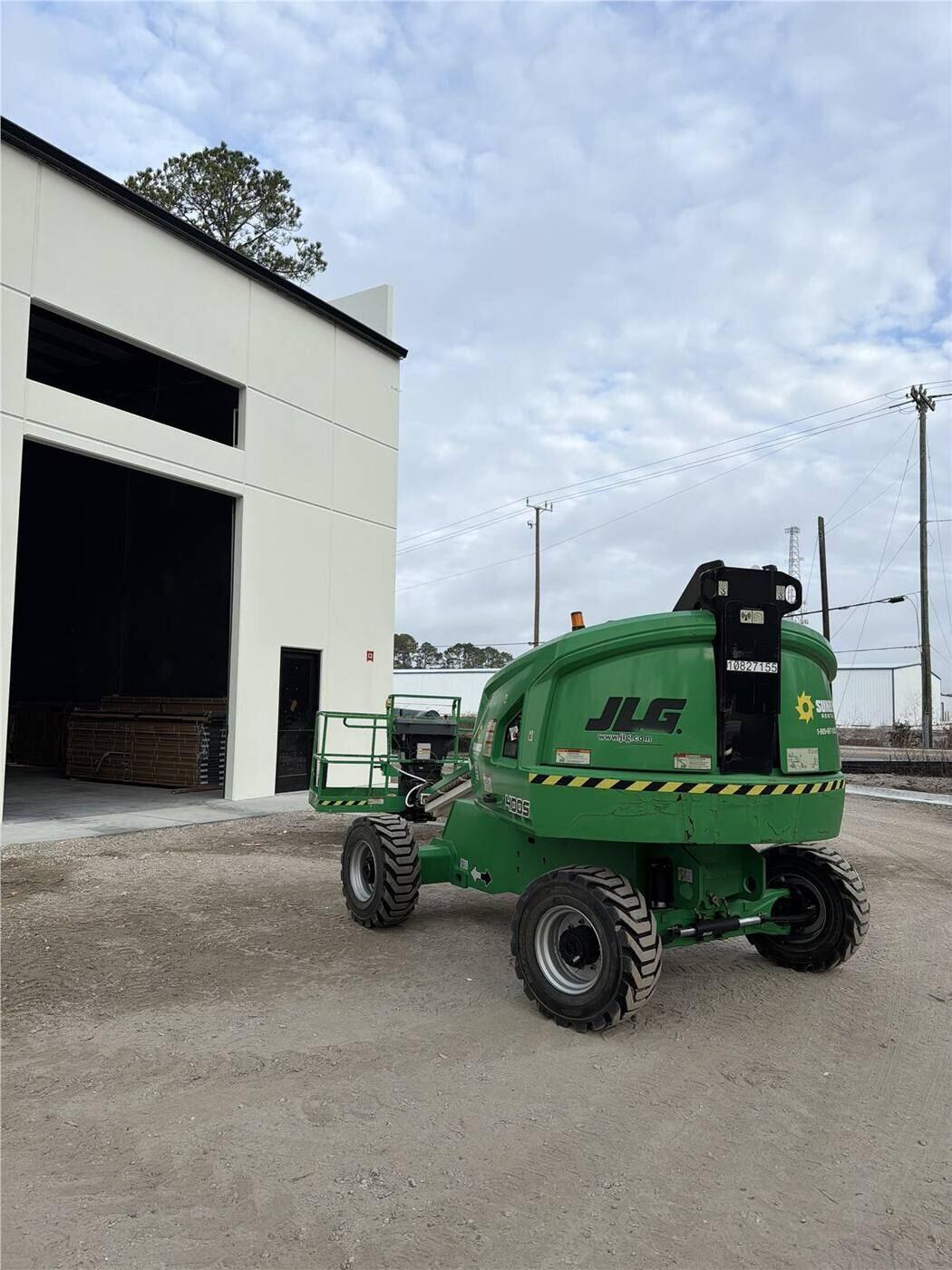 Commercial gutter and downspout installation on a large North Florida facility